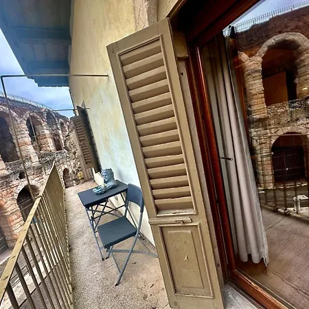 Le Stelle Sull'arena شقة